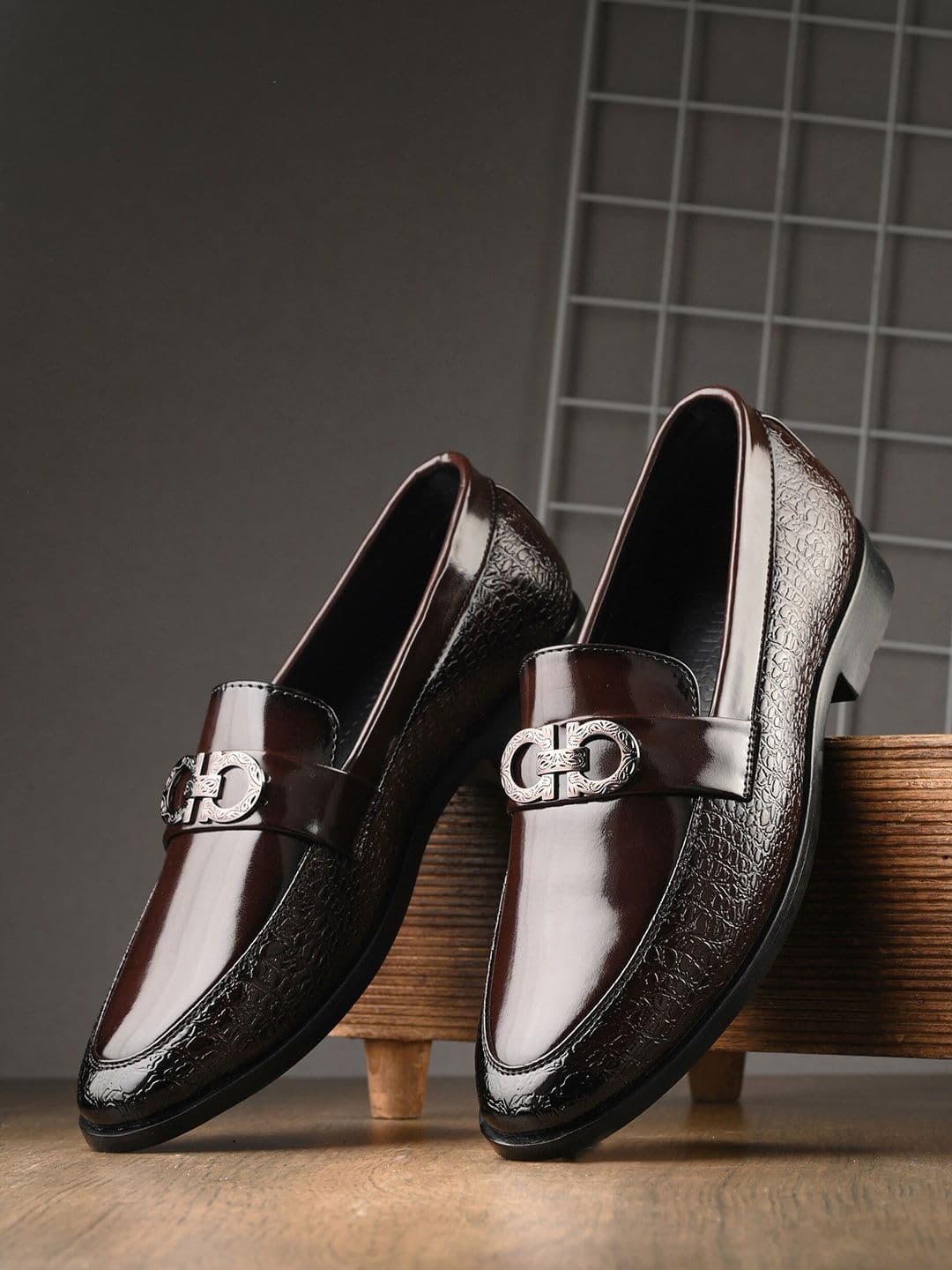INVICTUS Men Round Toe Faux Leather Formal Slip On Loafers - view 1