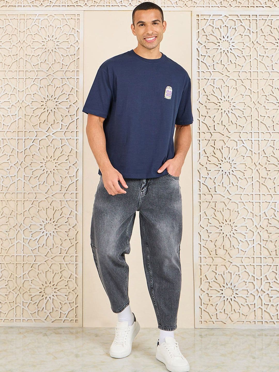Styli Men Grey Solid Balloon Fit Mid-Rise Clean Look Light Fade Stretchable Jeans - view 1