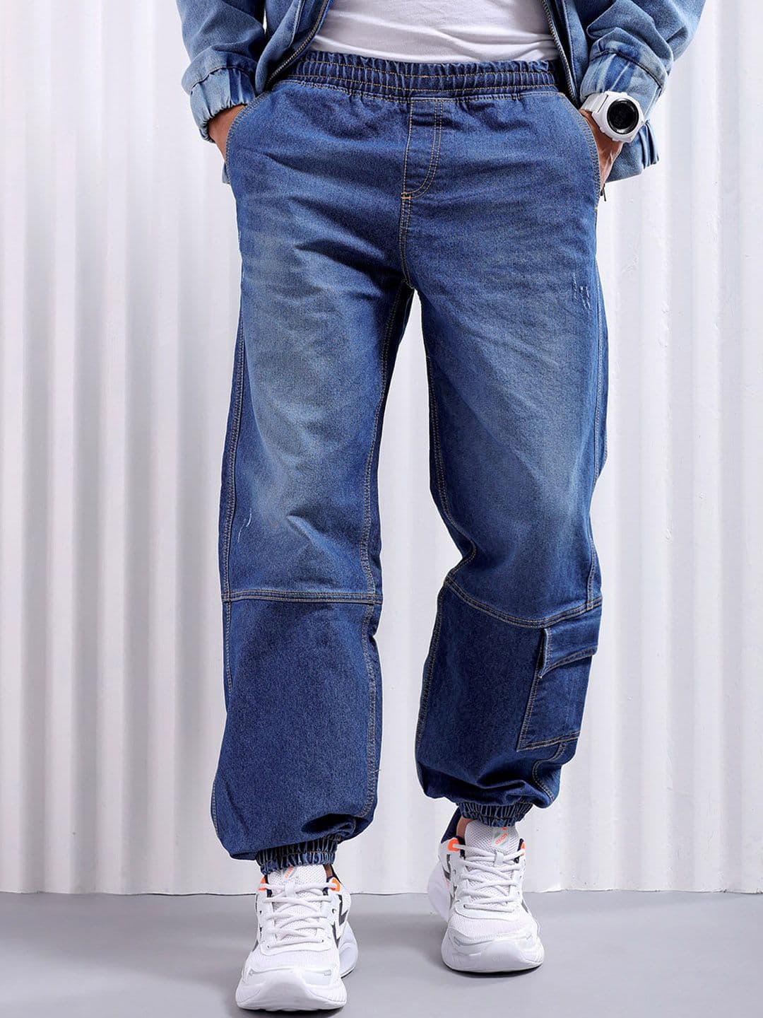 The Indian Garage Co Men Loose Fit Clean Look Whiskers Stretchable Cargo Jogger Jeans - view 1