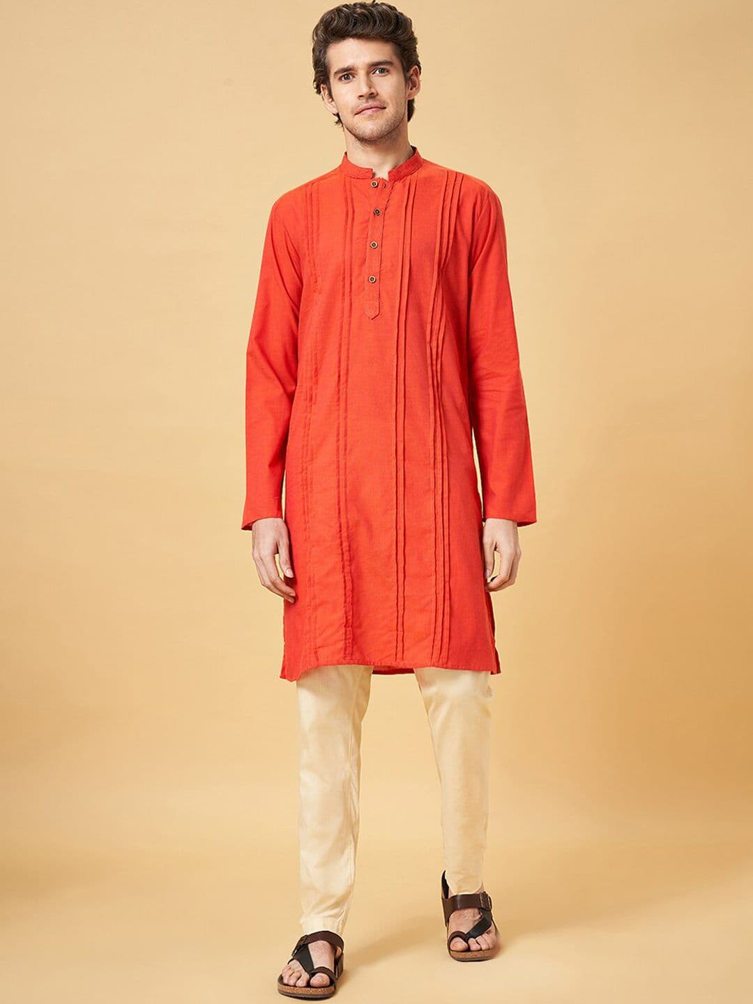 indus route by Pantaloons Mandarin Collar Pleated Cotton Straight Kurta - view 1