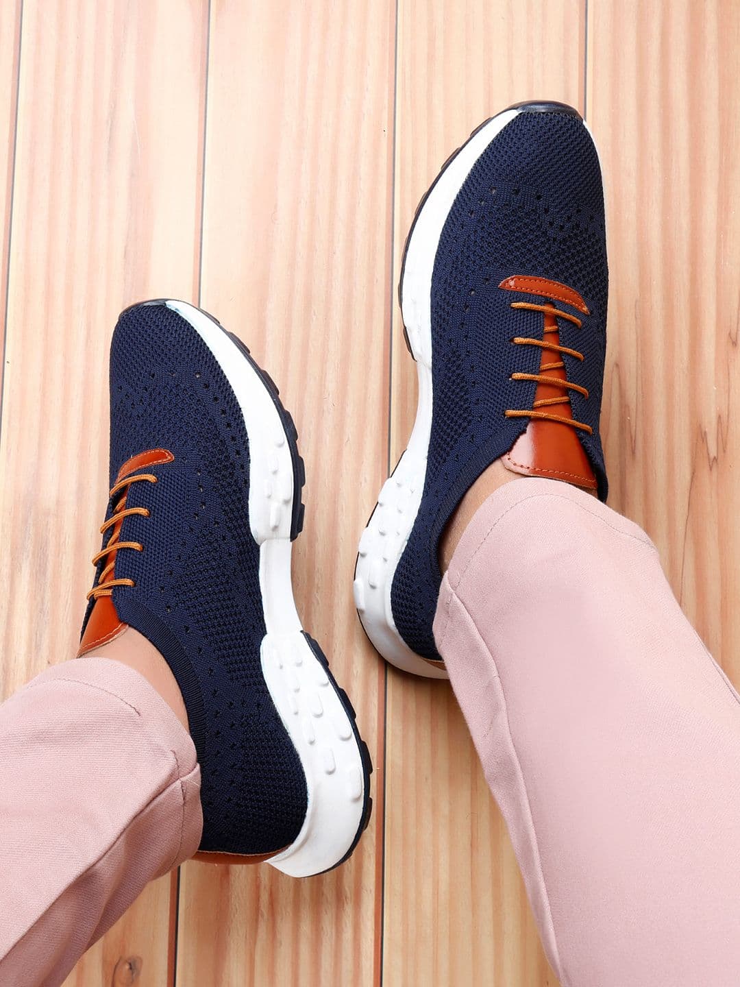 Bxxy Men Mesh Running Shoes - view 1