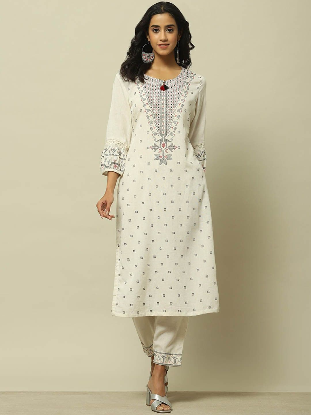 Rangriti Geometric Embroidered Round Neck Straight Kurta - view 1