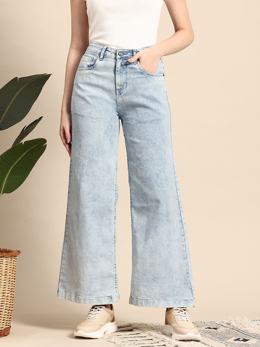 Mast & Harbour Women Baggy High-Rise Light Fade Stretchable Jeans - view 1