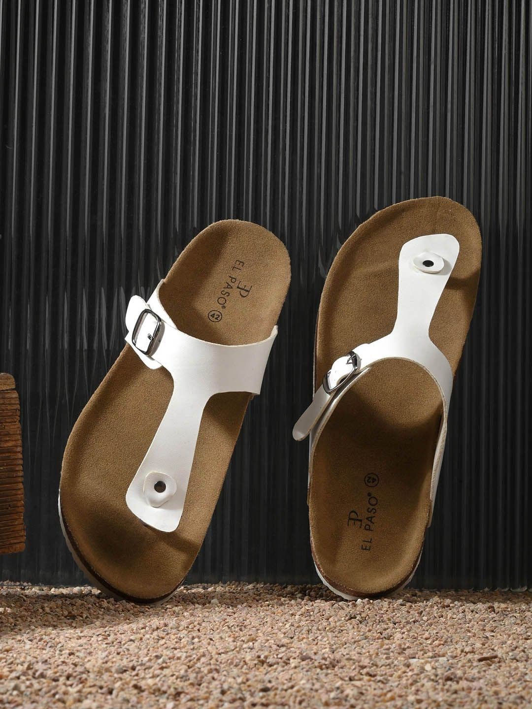 El Paso Men Buckle Detailed Slip-On Flip Flops - view 1