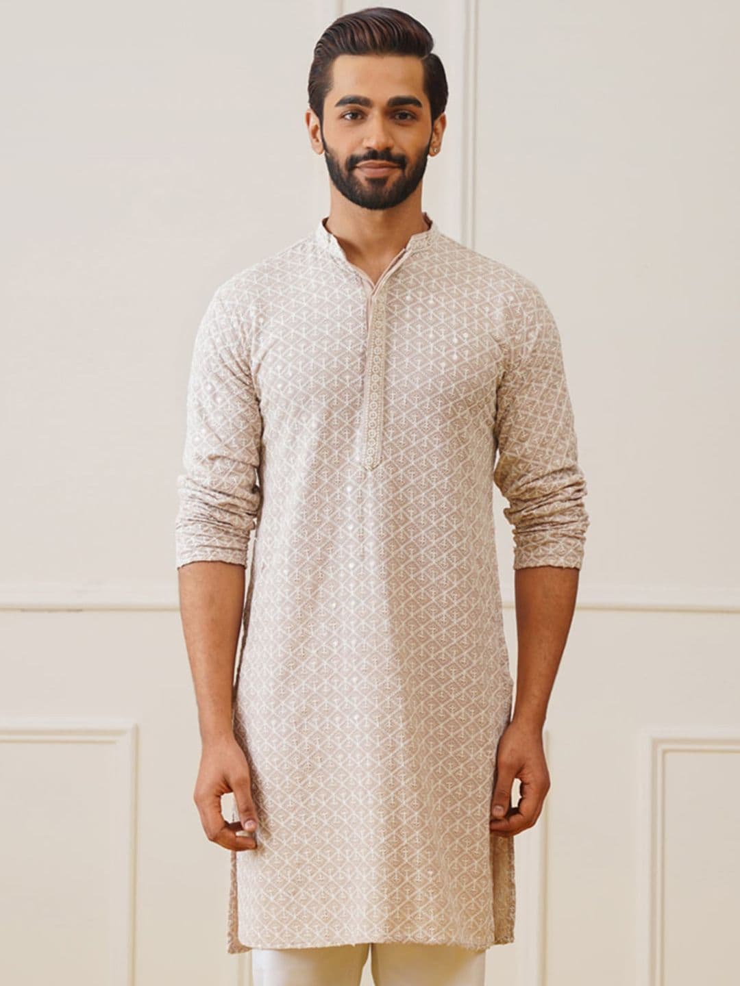 Jompers Ethnic Motifs Embroidered Mandarin Collar Straight Kurta