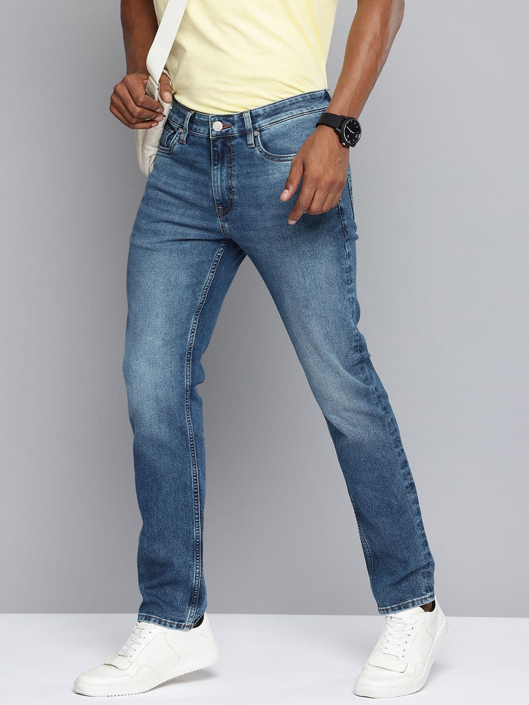 Aeropostale Men Slim Fit Heavy Fade Stretchable Jeans - view 1