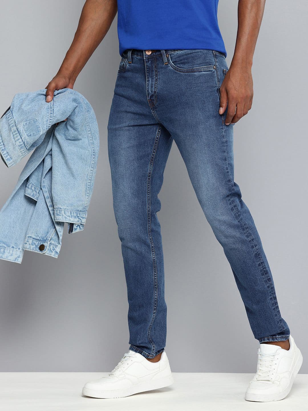 Aeropostale Men Tapered Fit Heavy Fade Stretchable Jeans - view 1
