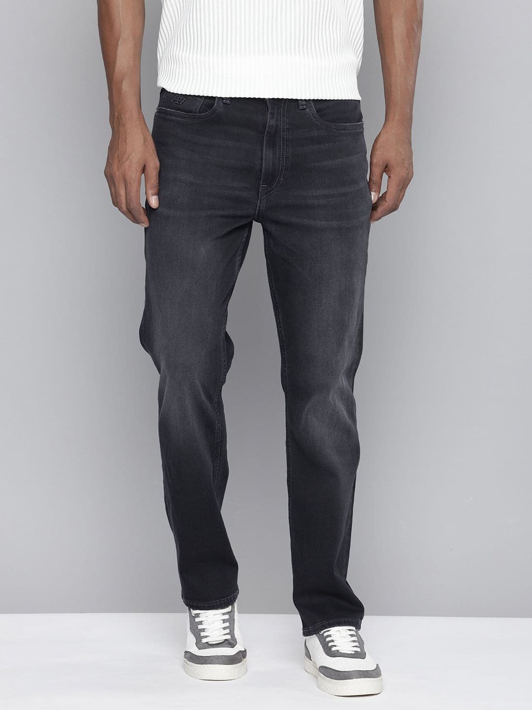 Aeropostale Men Relaxed Fit Heavy Fade Stretchable Jeans - view 1