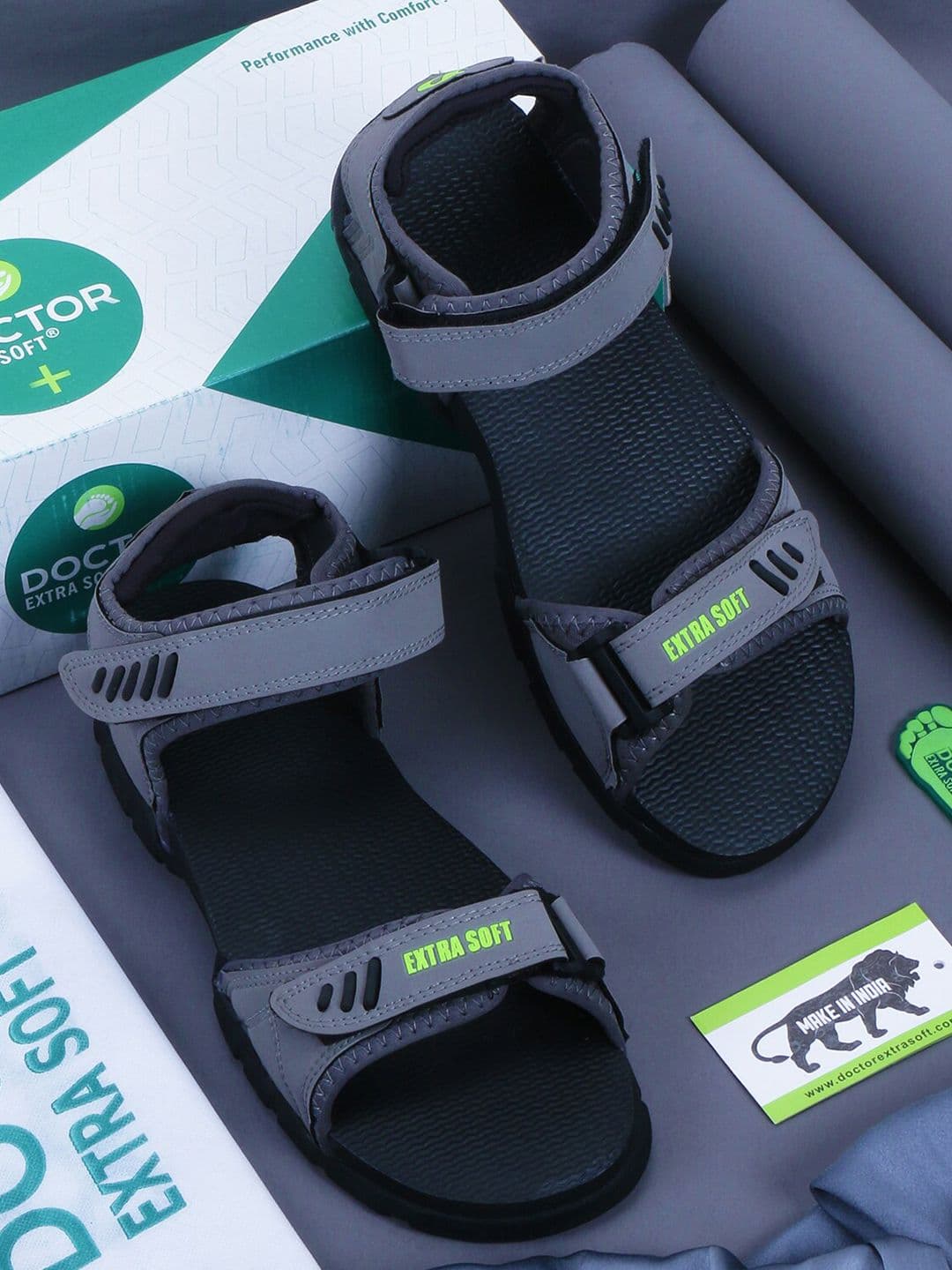 DOCTOR EXTRA SOFT Men Textured Sports Sandals - view 1