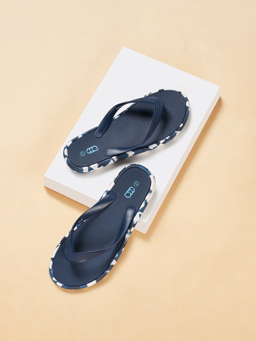 Ajile by Pantaloons Men Thong Flip-Flops - view 1