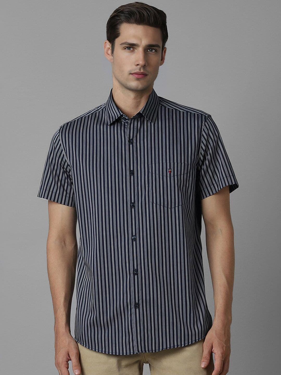 Louis Philippe Sport Slim Fit Vertical Striped Spread Collar Pure Cotton Casual Shirt - view 1
