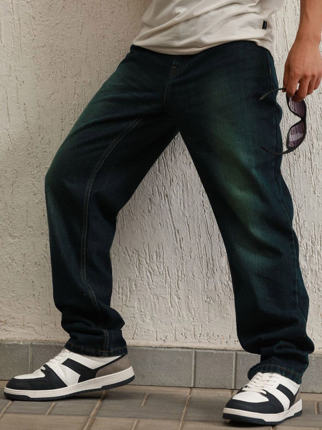 Hubberholme Men Straight Fit Pure Cotton Light Fade Jeans - view 1