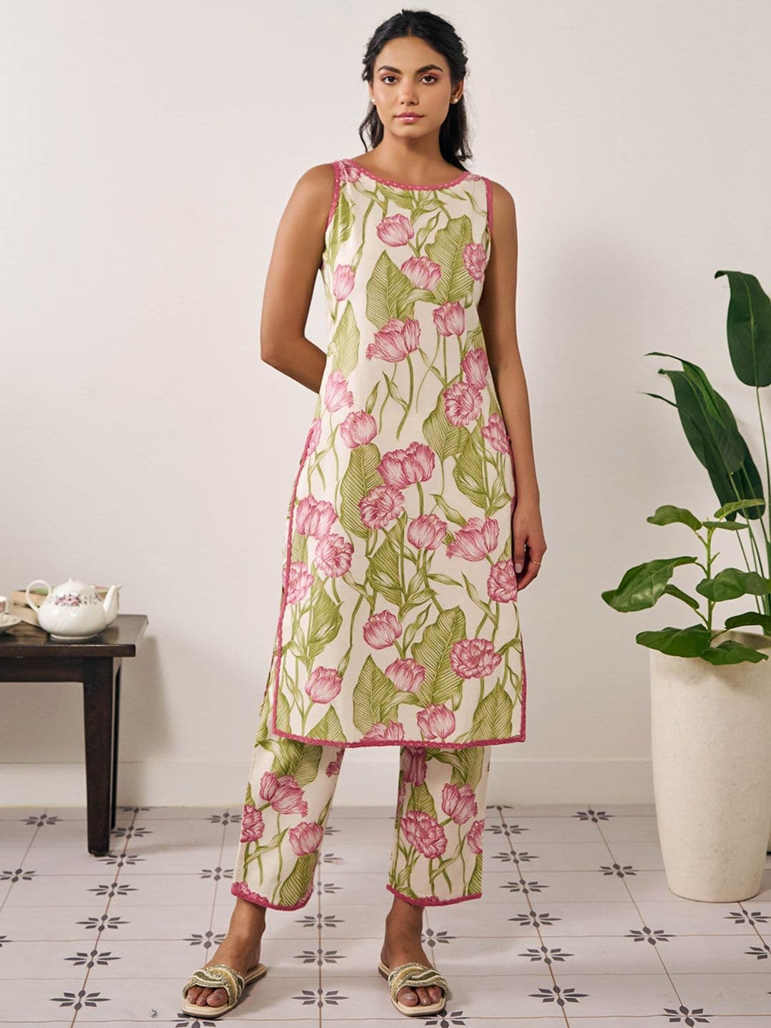 anayna Floral Printed Round Neck Thread Work Straight Kurta with Trousers - view 1