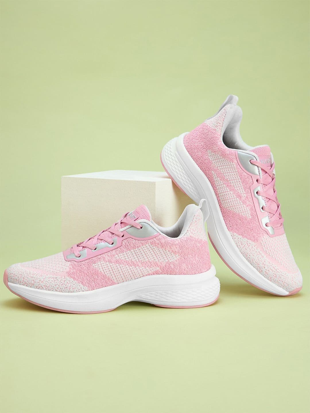 AVANT Women MagiX Running Shoes - view 1