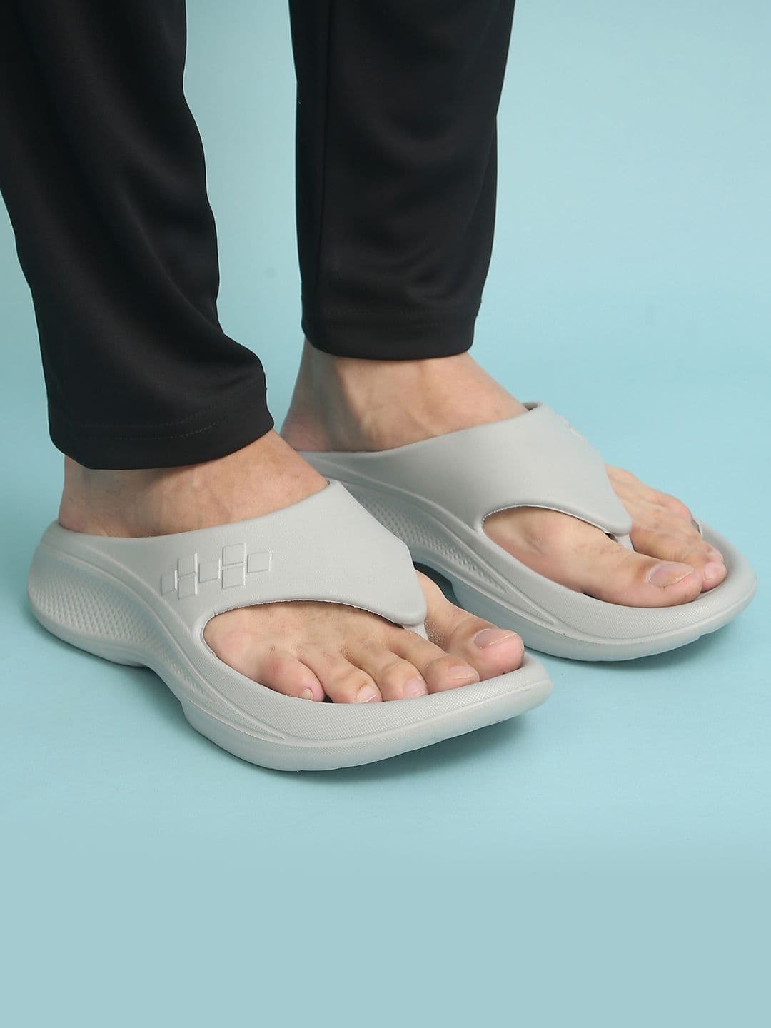 yoho Men PILO Vibrant EVA Lightweight Flip Flops - view 1