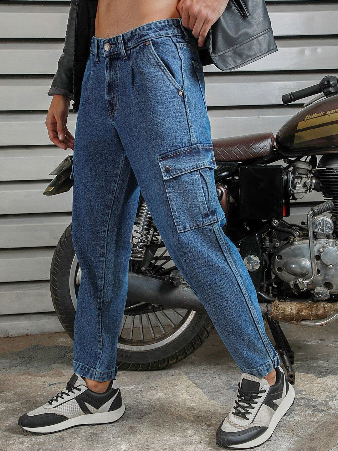 High Star Men Relaxed Straight Tapered Fit Cargo Jeans - view 1