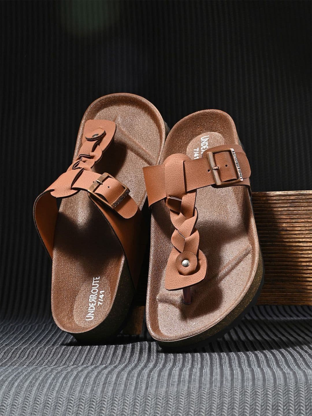 UNDERROUTE Men Comfort Sandals - view 1