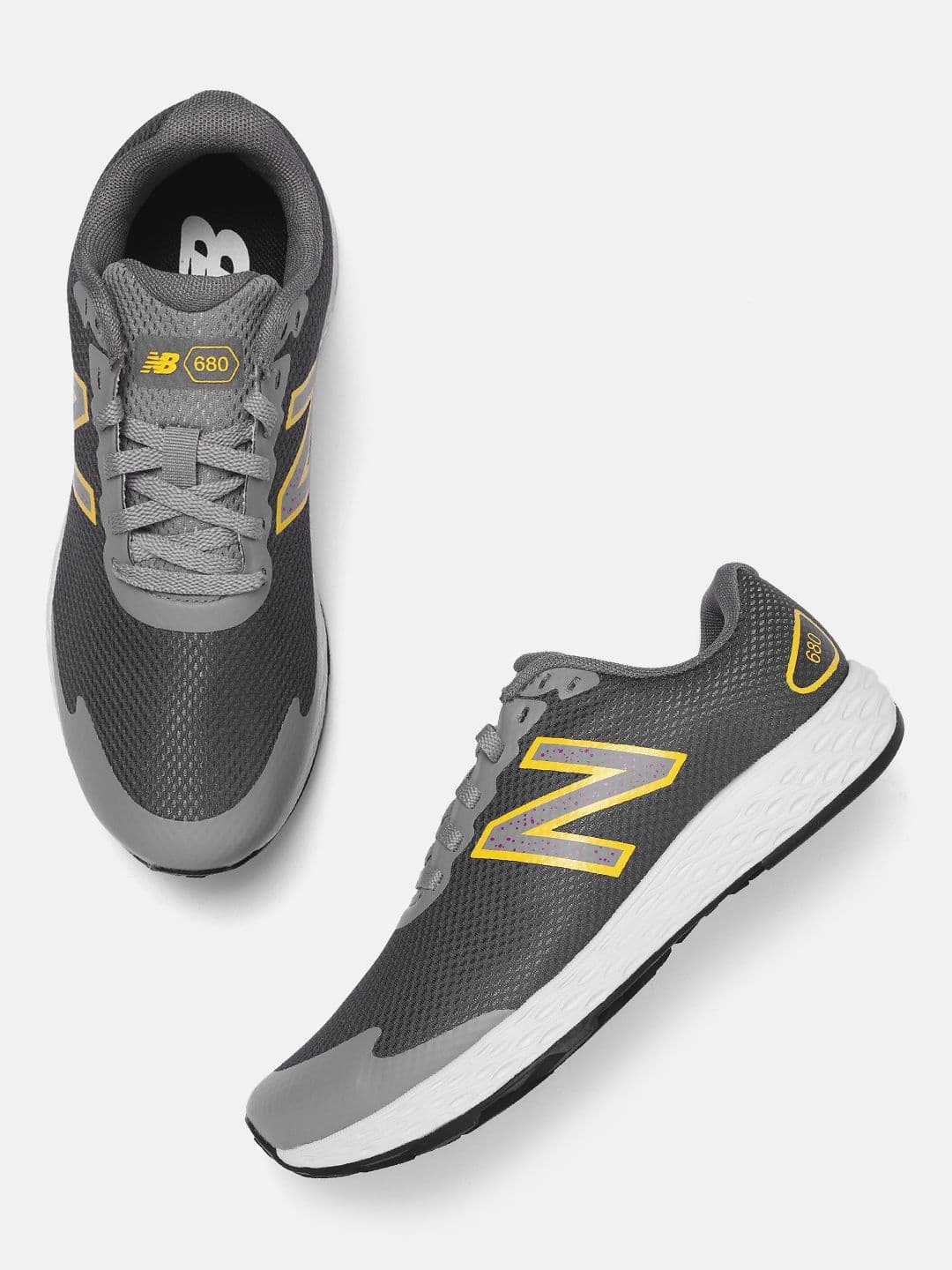 New Balance Women Woven Design 680XA7 Running Shoes - view 1