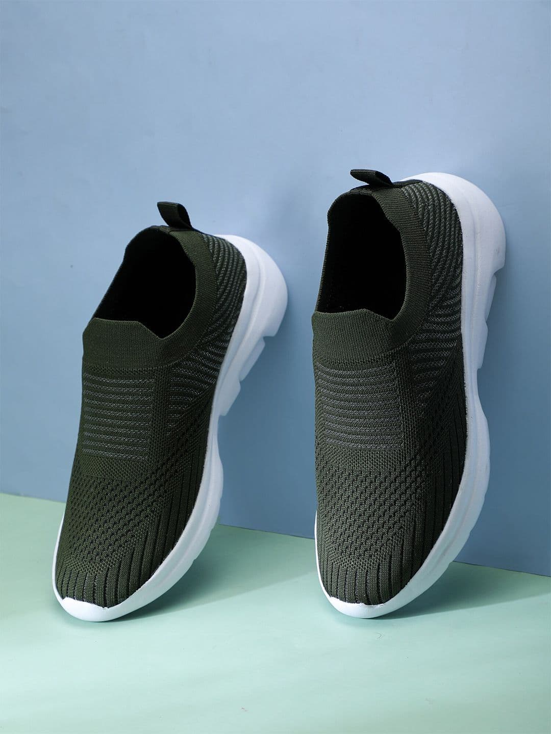 TPENT Men Textured Running Shoes - view 1