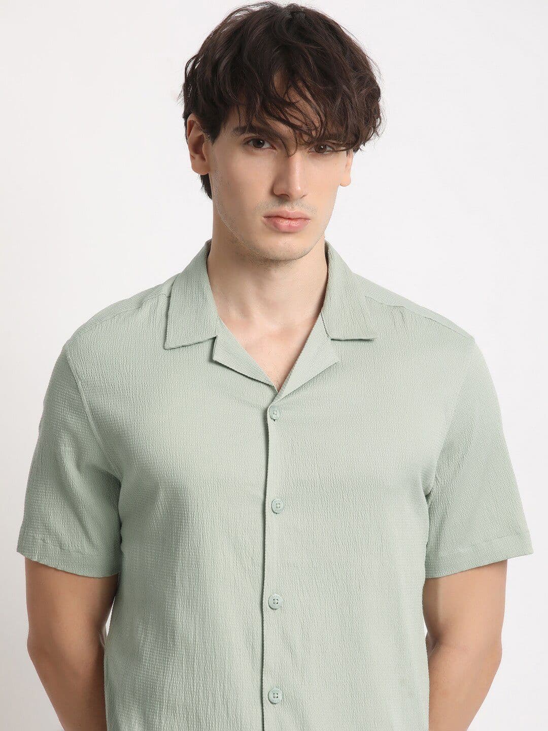 THE BEAR HOUSE Cuban Collar Seersucker Weave Casual Shirt - view 1