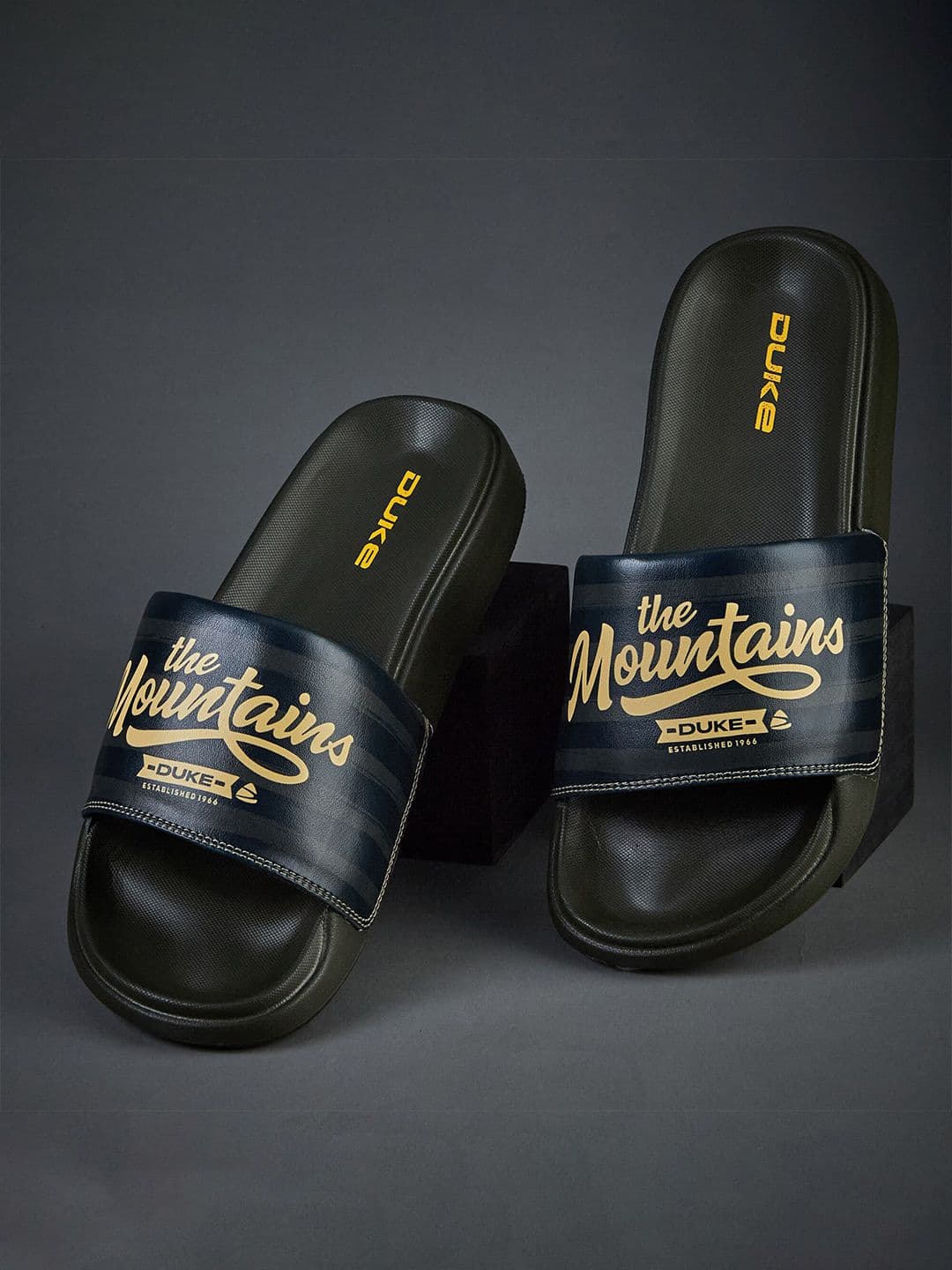 Duke Men Printed Sliders - view 1