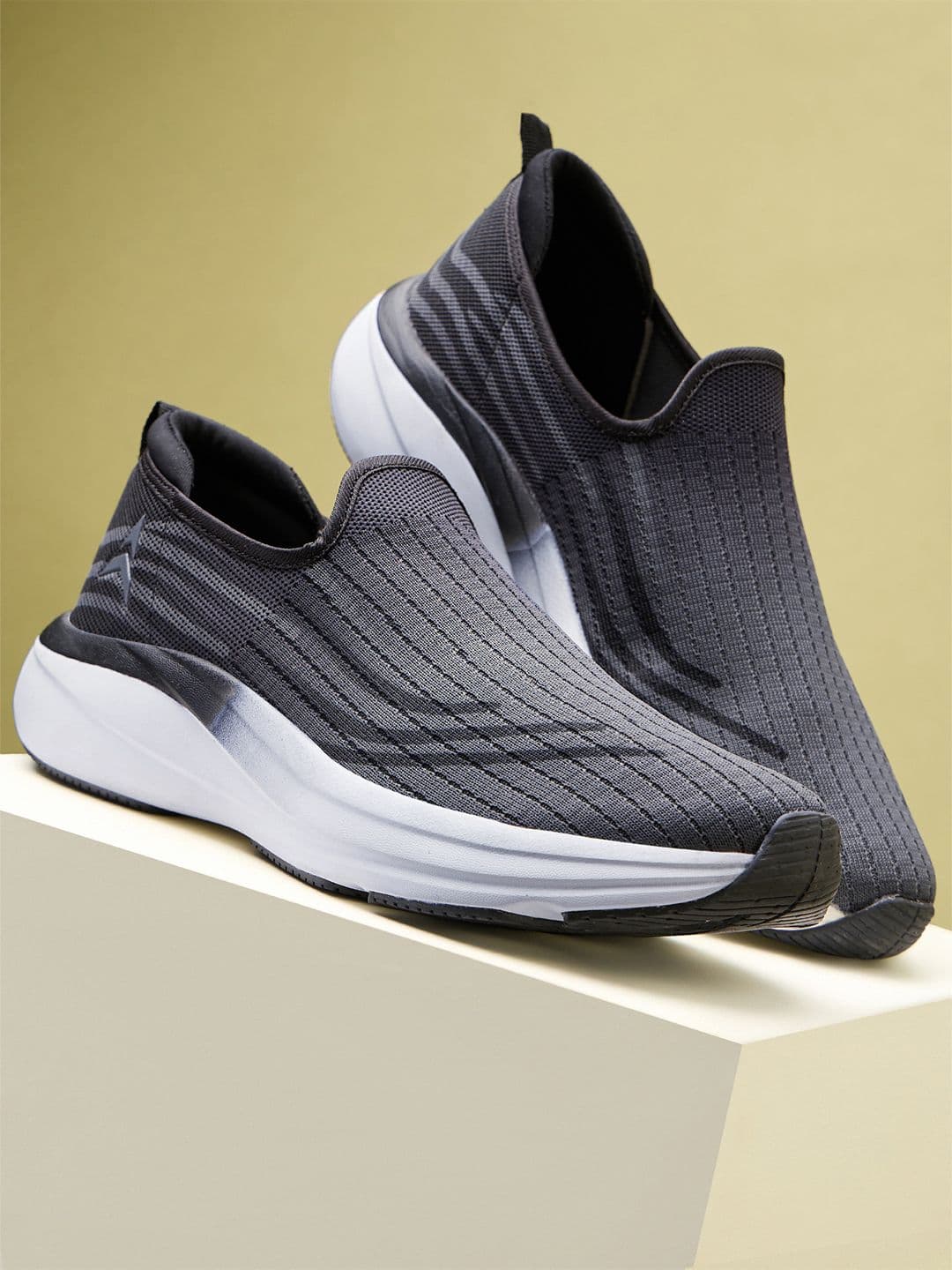 Avant Men Lujo Walking Shoes - view 1
