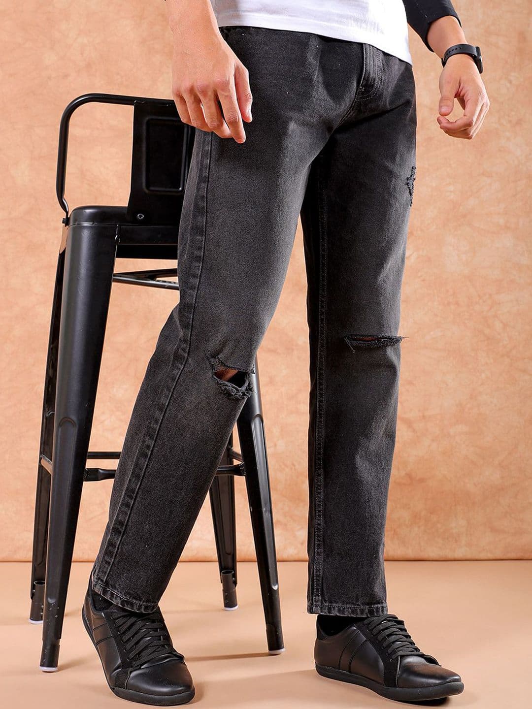 The Indian Garage Co Men Straight Fit Mid Rise Slash Knee Light Fade Pure Cotton Jeans - view 1