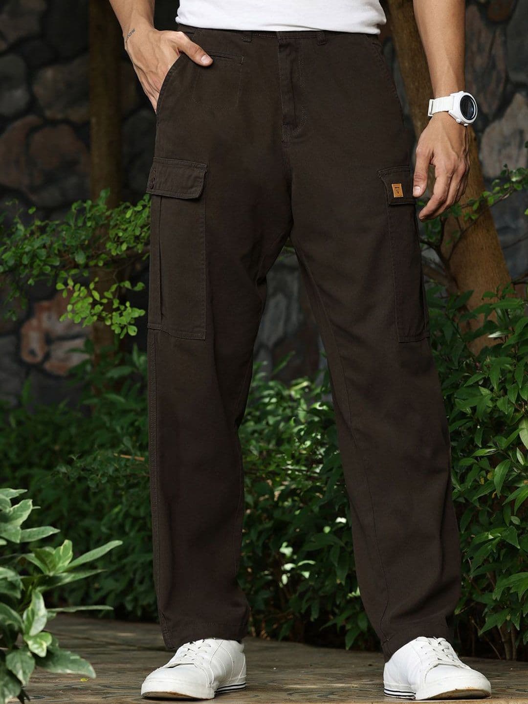 Thomas Scott Men Classic Straight Fit Mid-Rise Easy Wash Pure Cotton Cargos Trousers - view 1