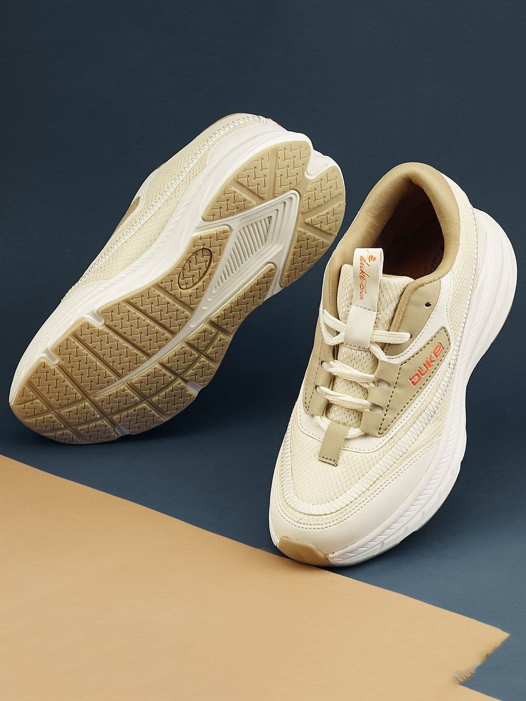 Duke Women Walking Shoes - view 1