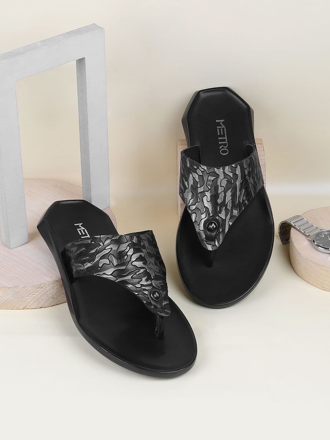 Metro Men Leather Comfort Sandals - view 1