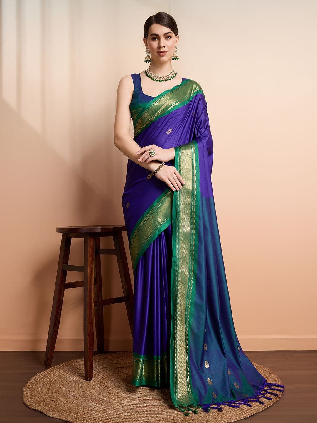 SGF11 Ethnic Motifs Woven Design Zari Kanjeevaram Silk Saree - view 1