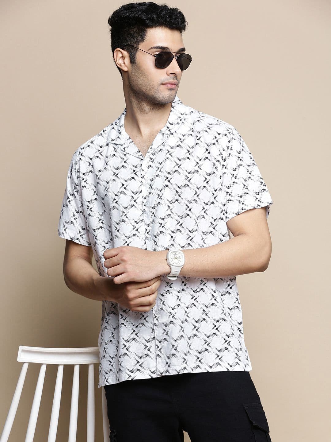 INVICTUS Club Slim Fit Opaque Printed Cotton Casual Shirt - view 1