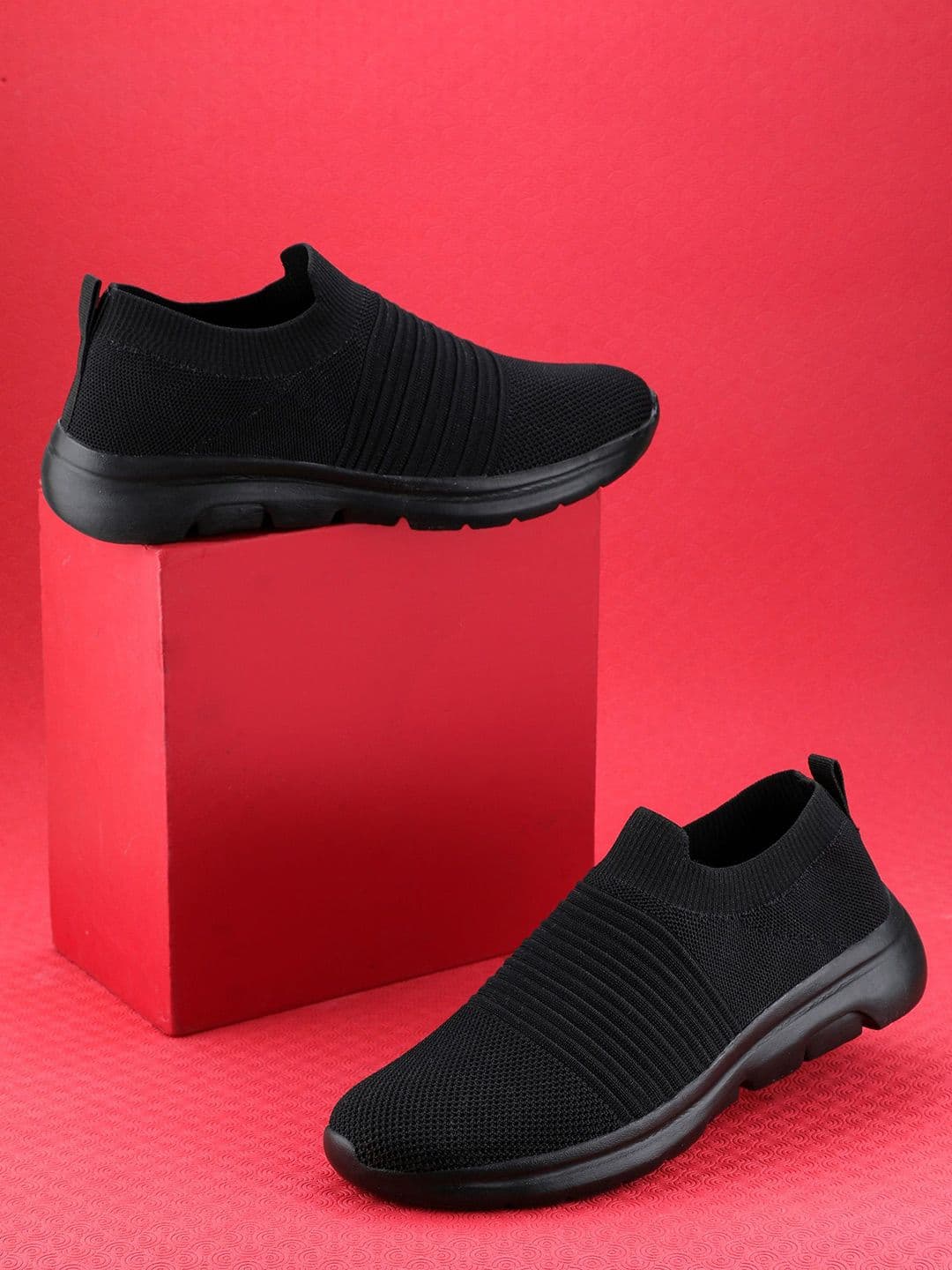 TPENT Men Mesh Running Non-Marking Shoes - view 1