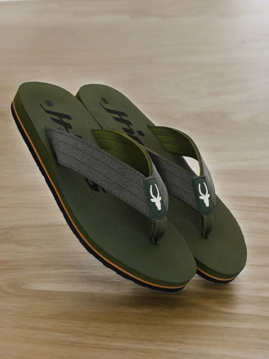 HIROLAS Men Lightweight Thong Flip-Flops - view 1