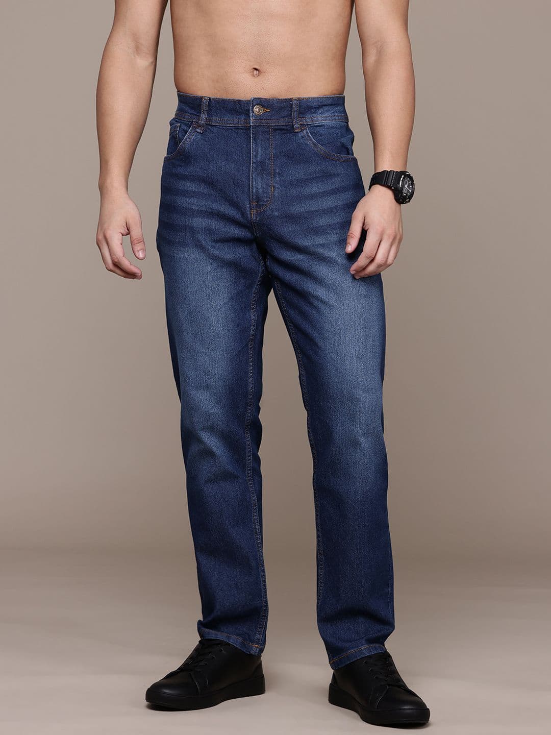The Roadster Lifestyle Co. Men Relaxed Fit Light Fade Stretchable Jeans - view 1