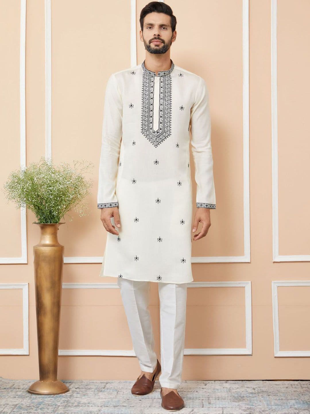 See Designs Men Geometric Embroidered Thread Work Kurta - view 1
