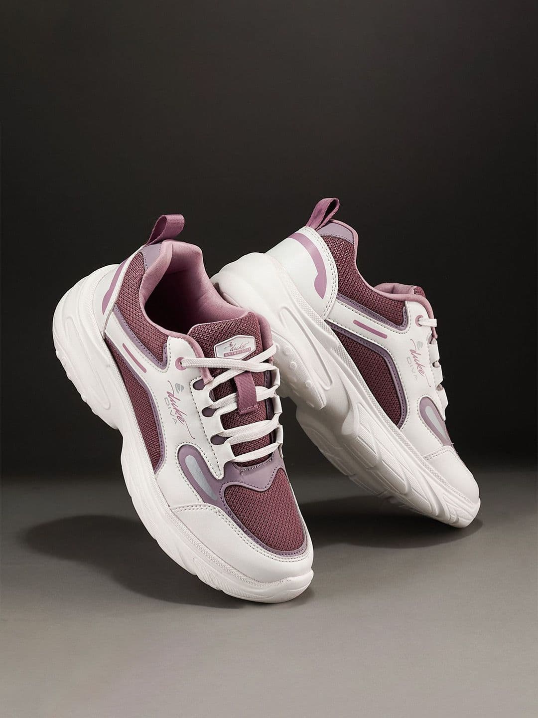 Duke Women Mesh Walking Shoes - view 1