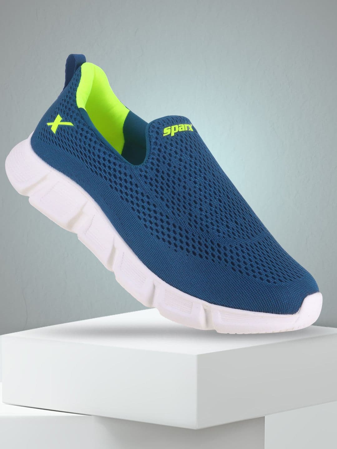 Sparx Men Mesh Walking Shoes - view 1
