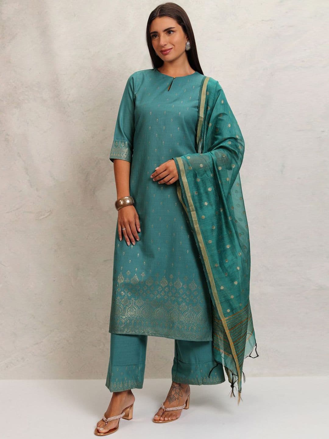 Vishudh Ethnic Motifs Printed Keyhole Neck Straight Kurta With Palazzos & Dupatta - view 1