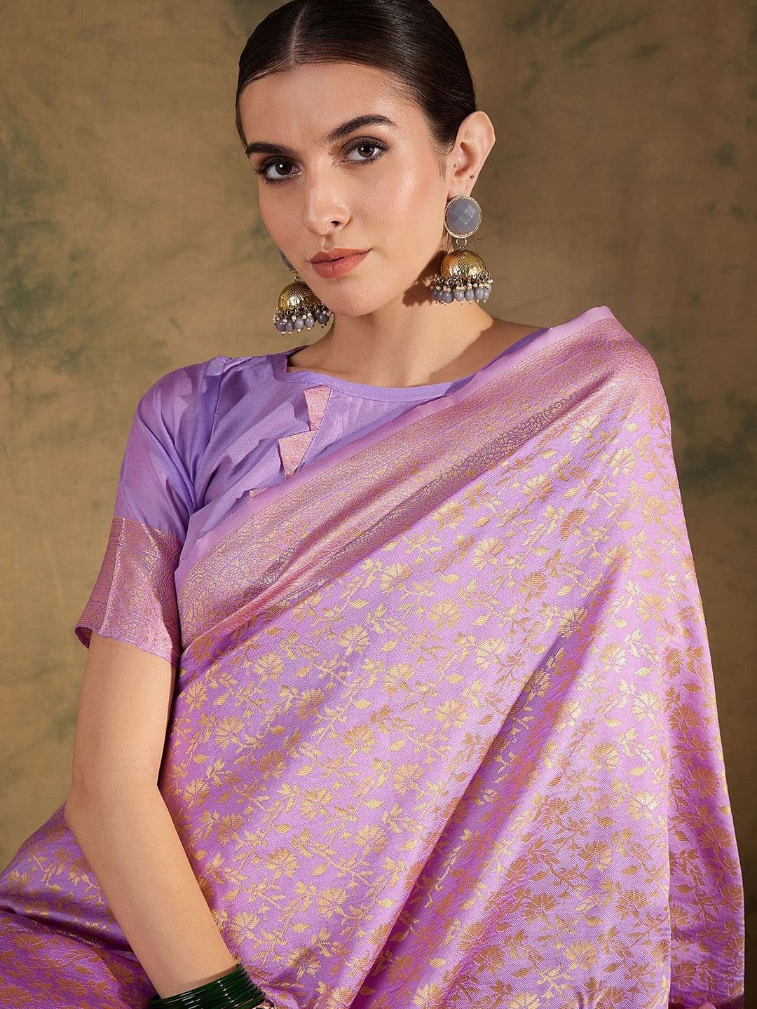 Sangria Ethnic Motif Zari Woven Tassel Detail Banarasi Saree - view 1