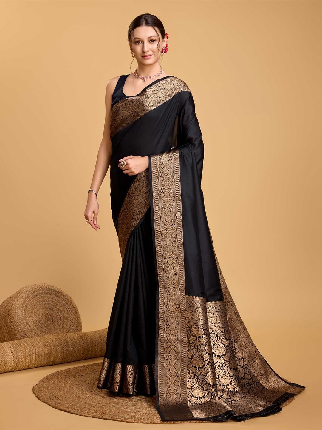Mitera Ethnic Motif Zari Woven Banarasi Saree with Blouse - view 1