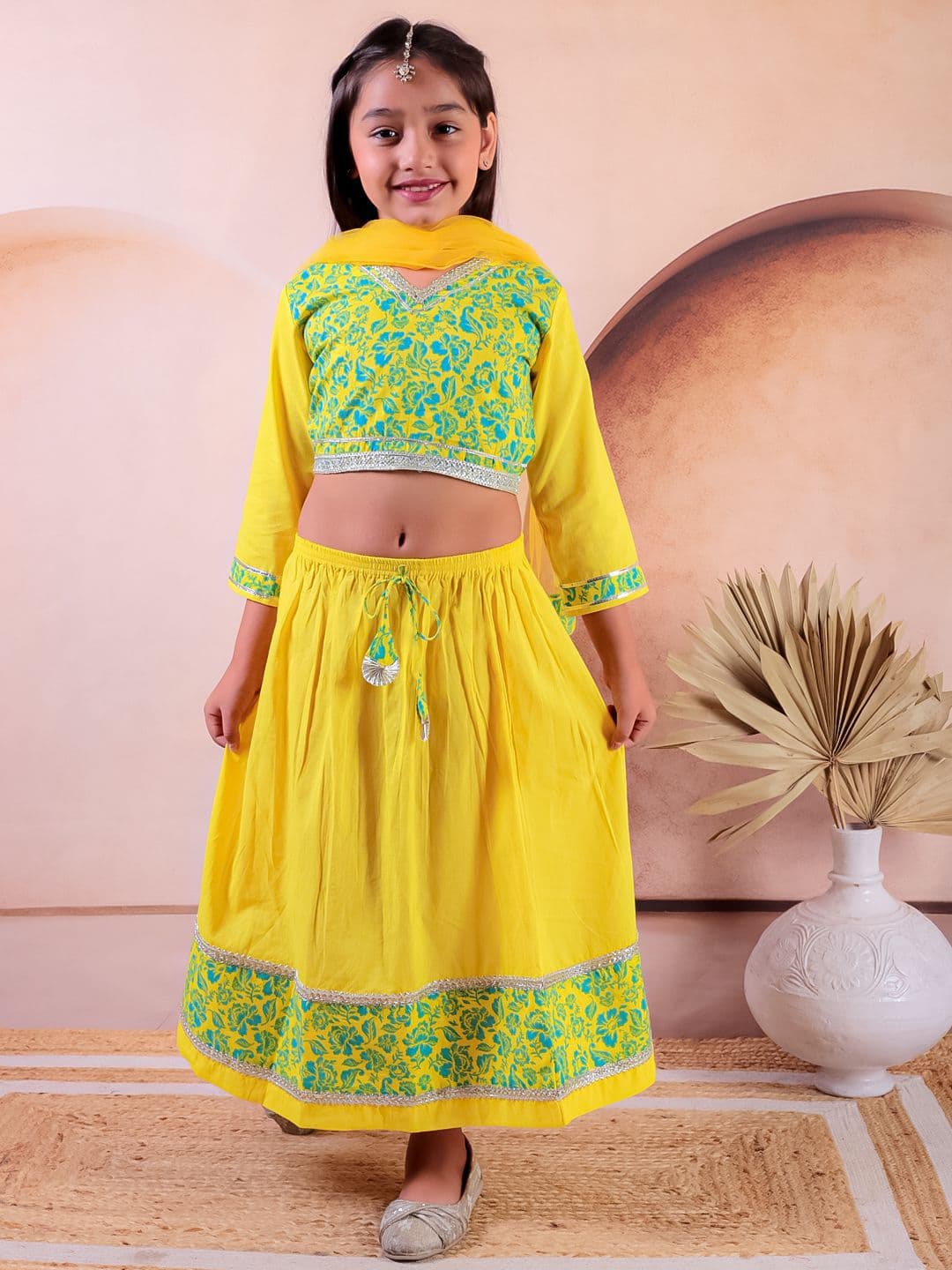 JUNITOS Girls Printed V-Neck Pure Cotton Ready to Wear Lehenga & Blouse With Dupatta - view 1