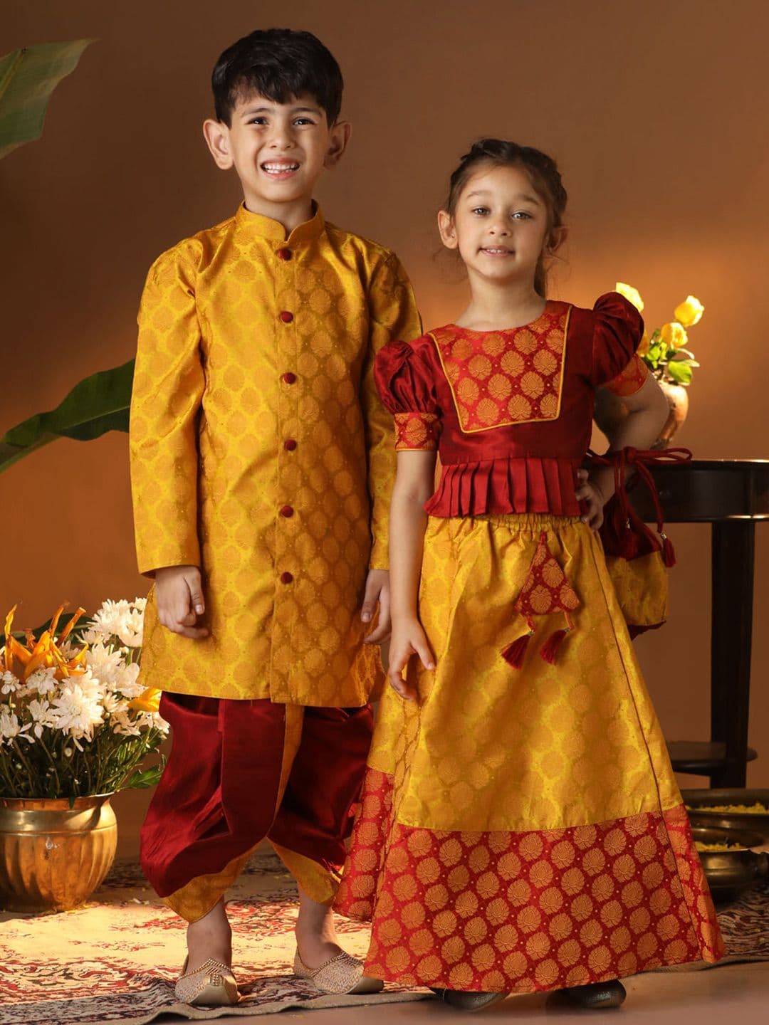 VASTRAMAY Girls Woven Design Puff Sleeves Ready to Wear Lehenga & Blouse - view 1