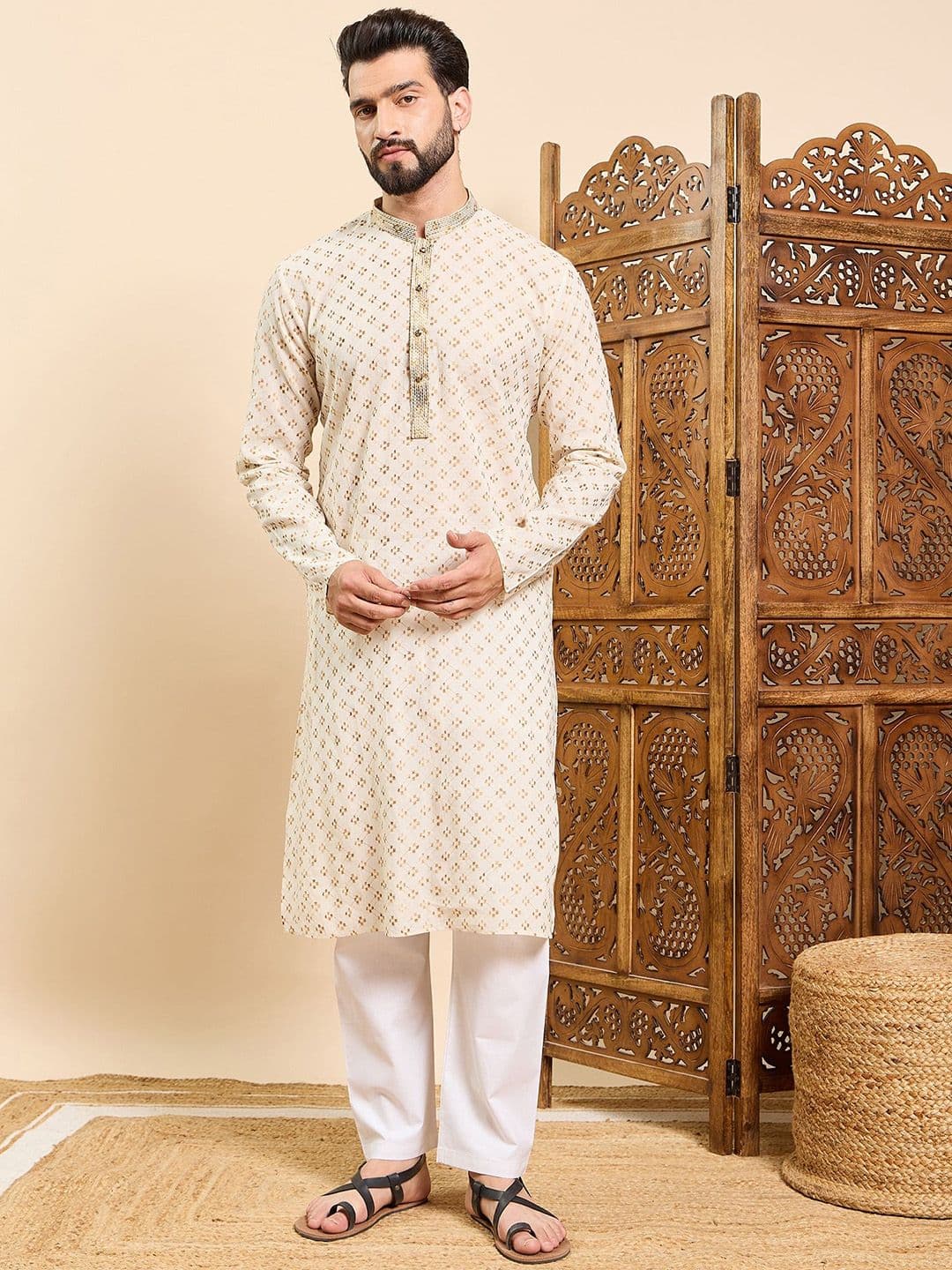 House of Pataudi Ethnic Motifs Embroidered Mandarin Collar Straight Kurta - view 1