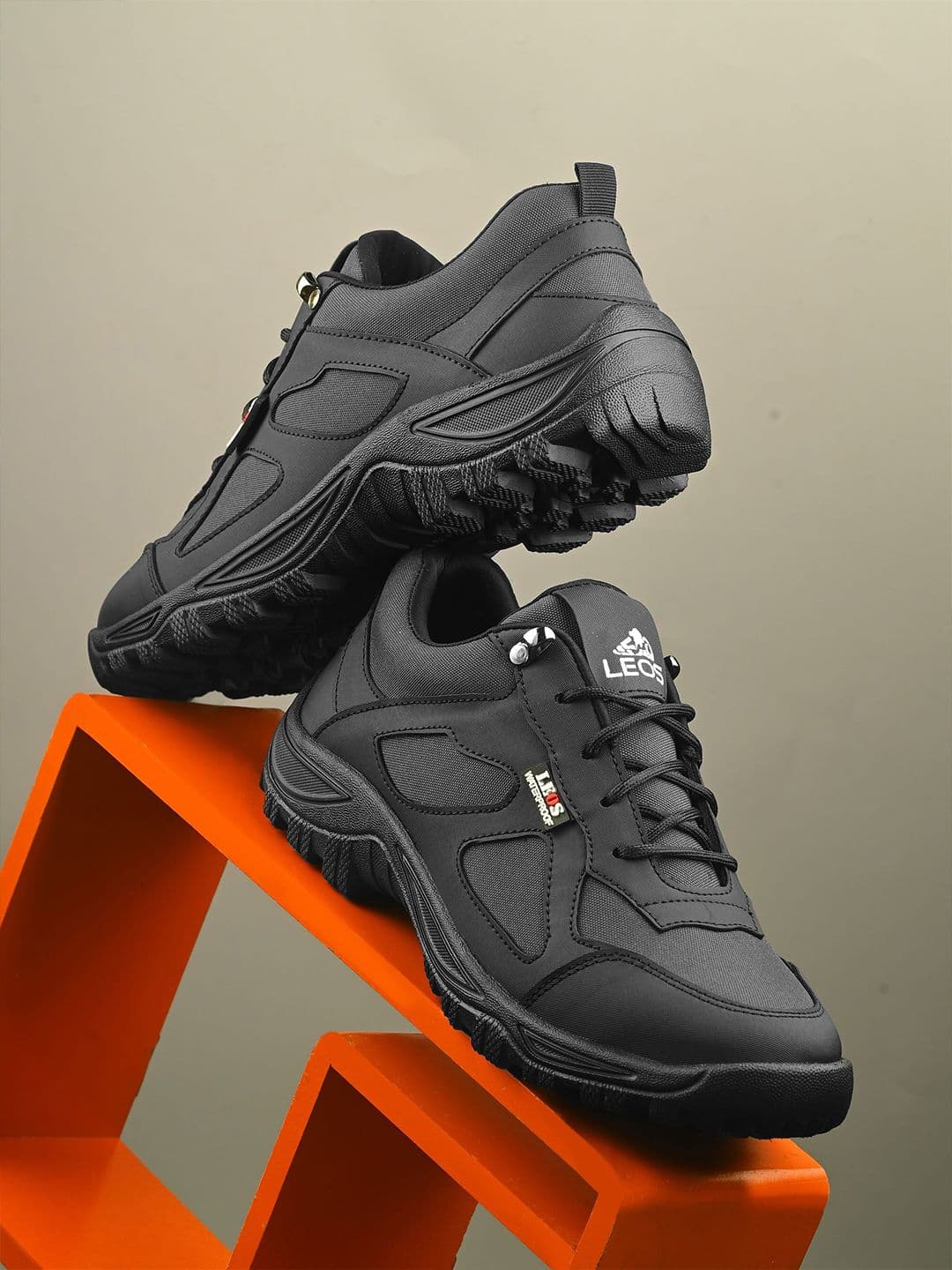 Leo's Fitness Shoes Men Antimicrobial Trekking Shoes - view 1