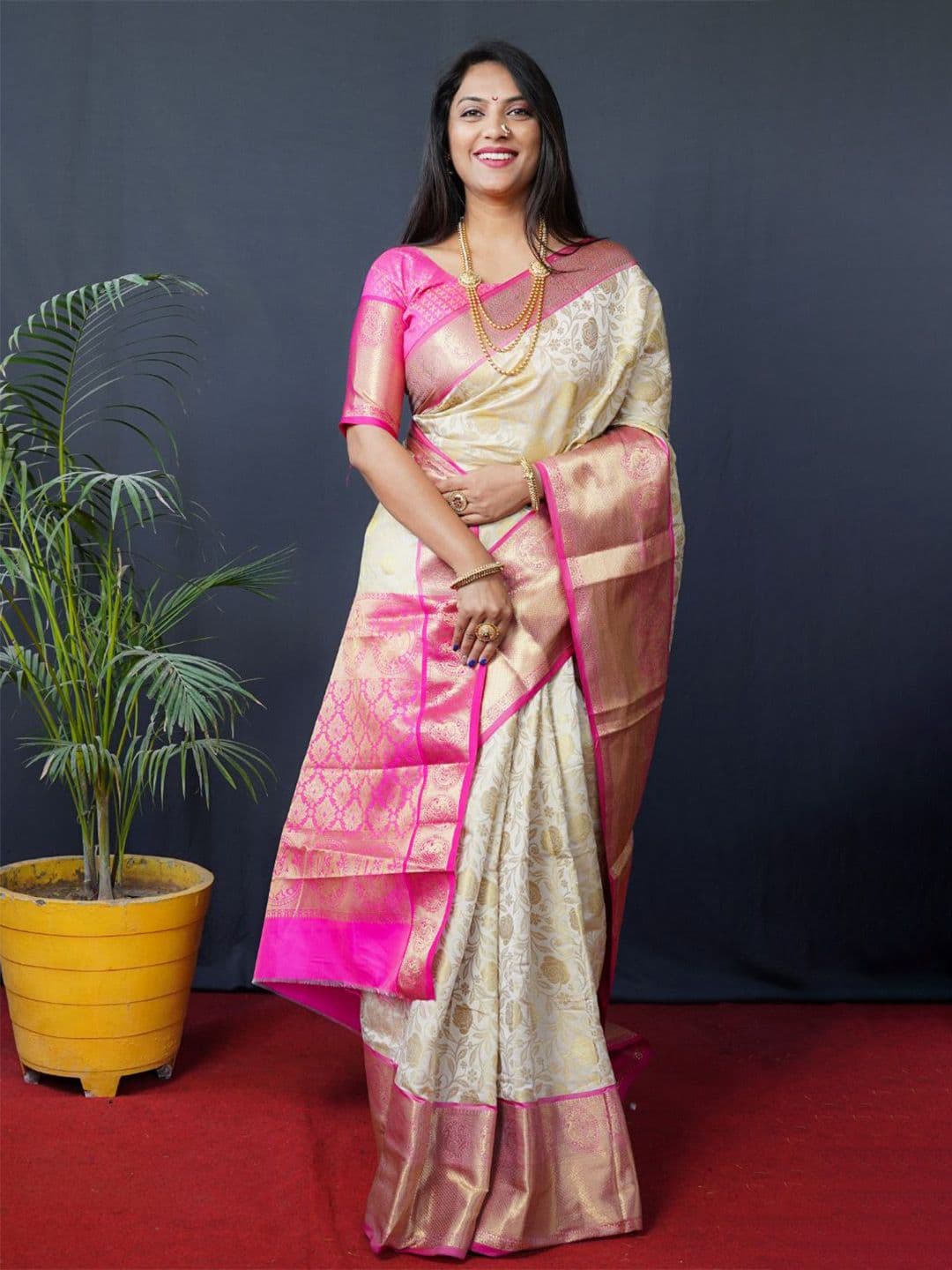Royal Rajgharana Saree Woven Design Zari Kanjeevaram Sarees - view 1