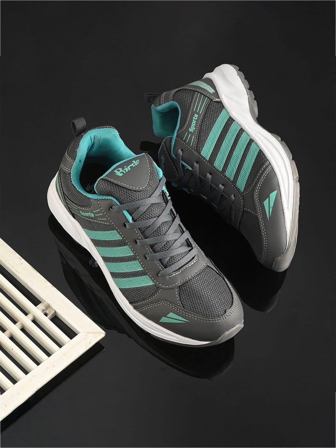 BIRDE Men Mesh Walking Non-Marking Shoes - view 1