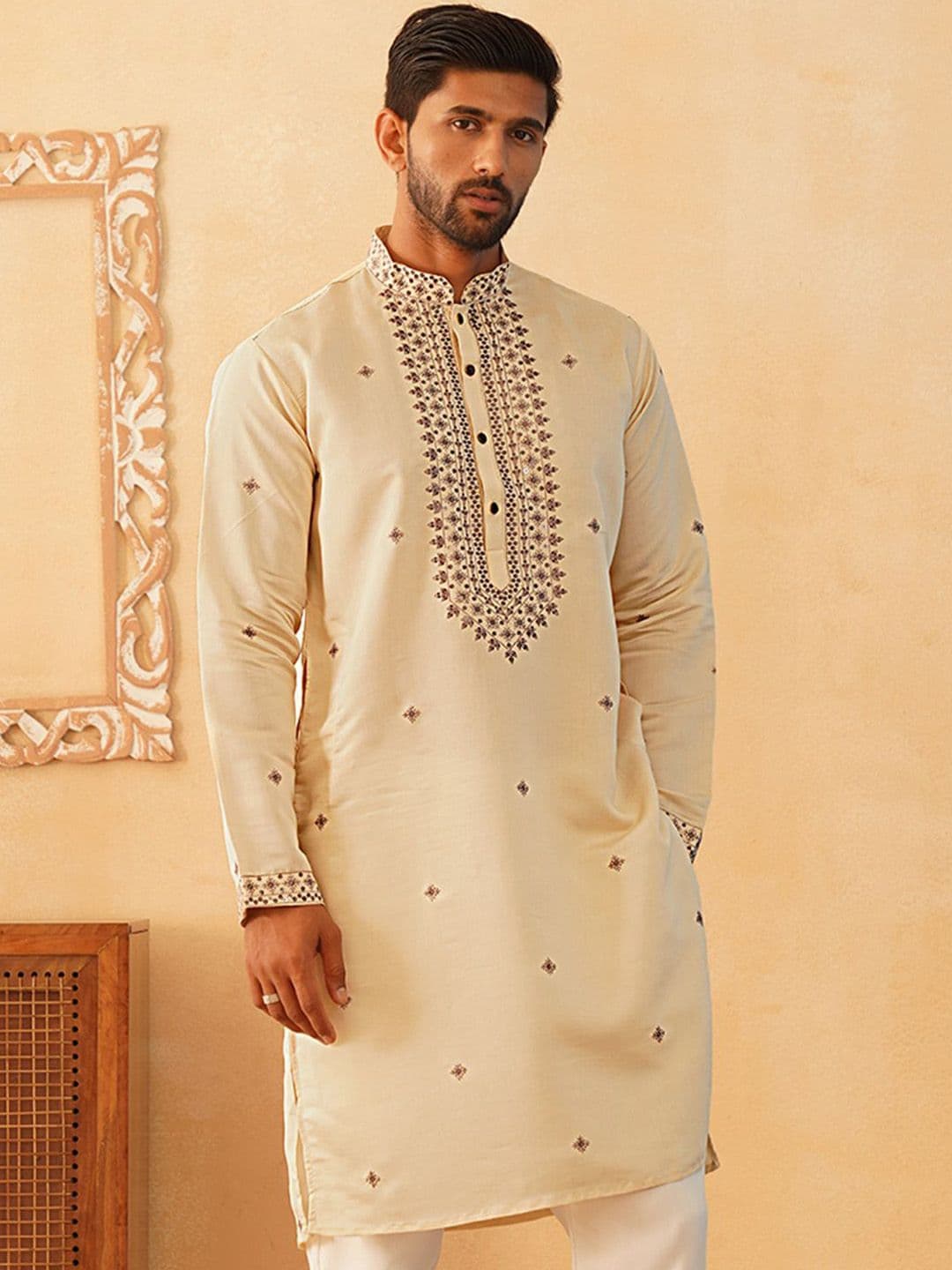 Jompers Ethnic Motifs Embroidered Mandarin Collar Cotton Silk Sequinned Straight Kurta - view 1