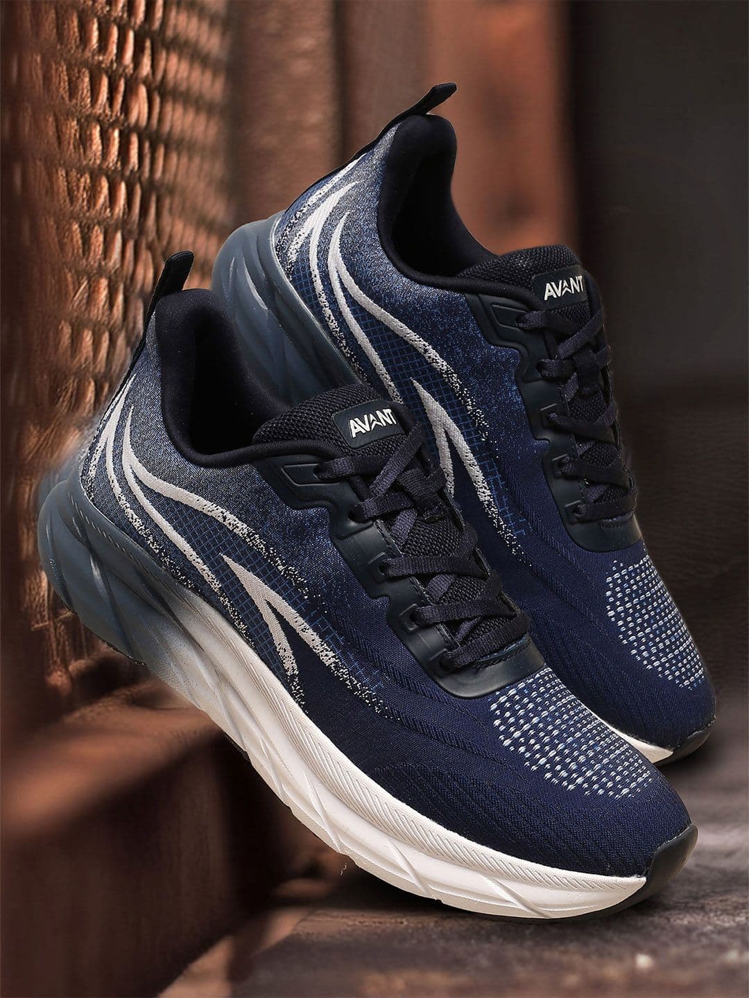 AVANT Men SonicWave Running Shoes - view 1