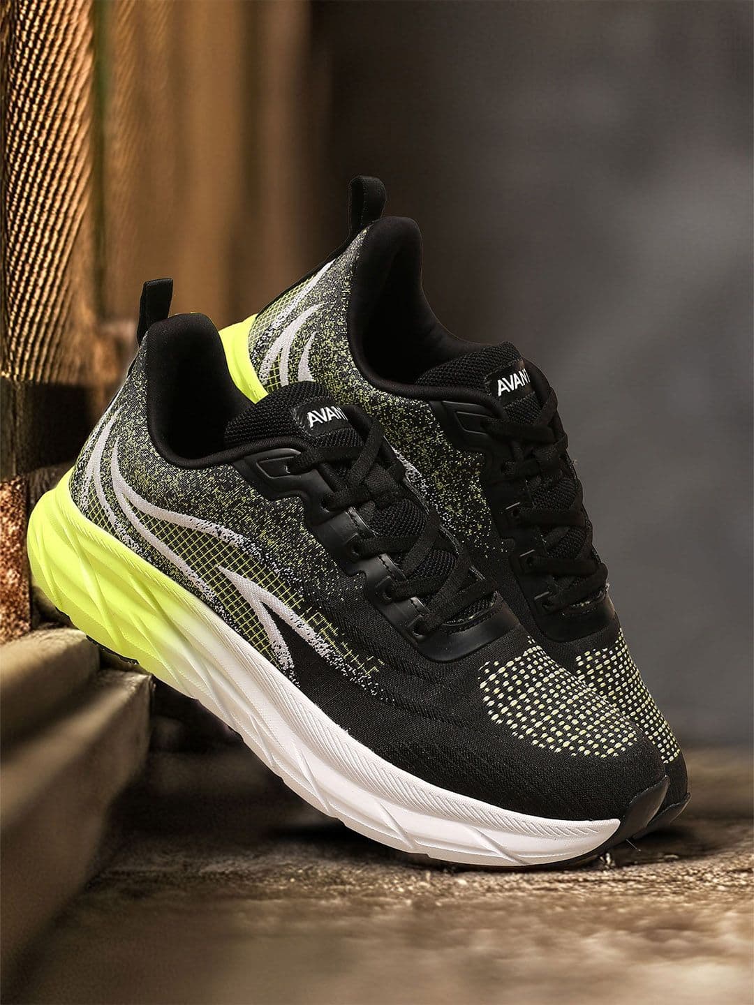 Avant Men Sonic Wave Running Shoes - view 1